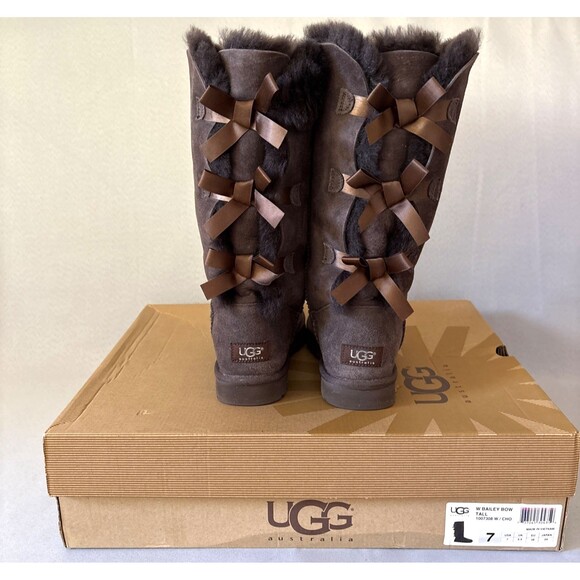 Womens Ugg Boots 7 Bailey Button Triplet Tall Chocolate Brown Festival Suede - Picture 5 of 16